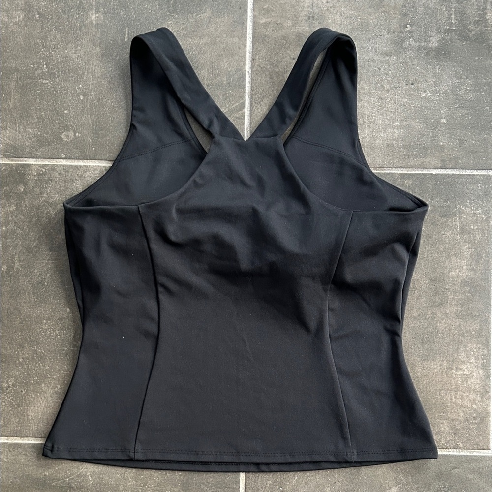 Sincerely Jules Active black tank - Picture 5 of 7